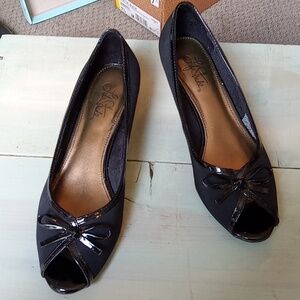 Life Stride Linette Heels 7.5 w Box